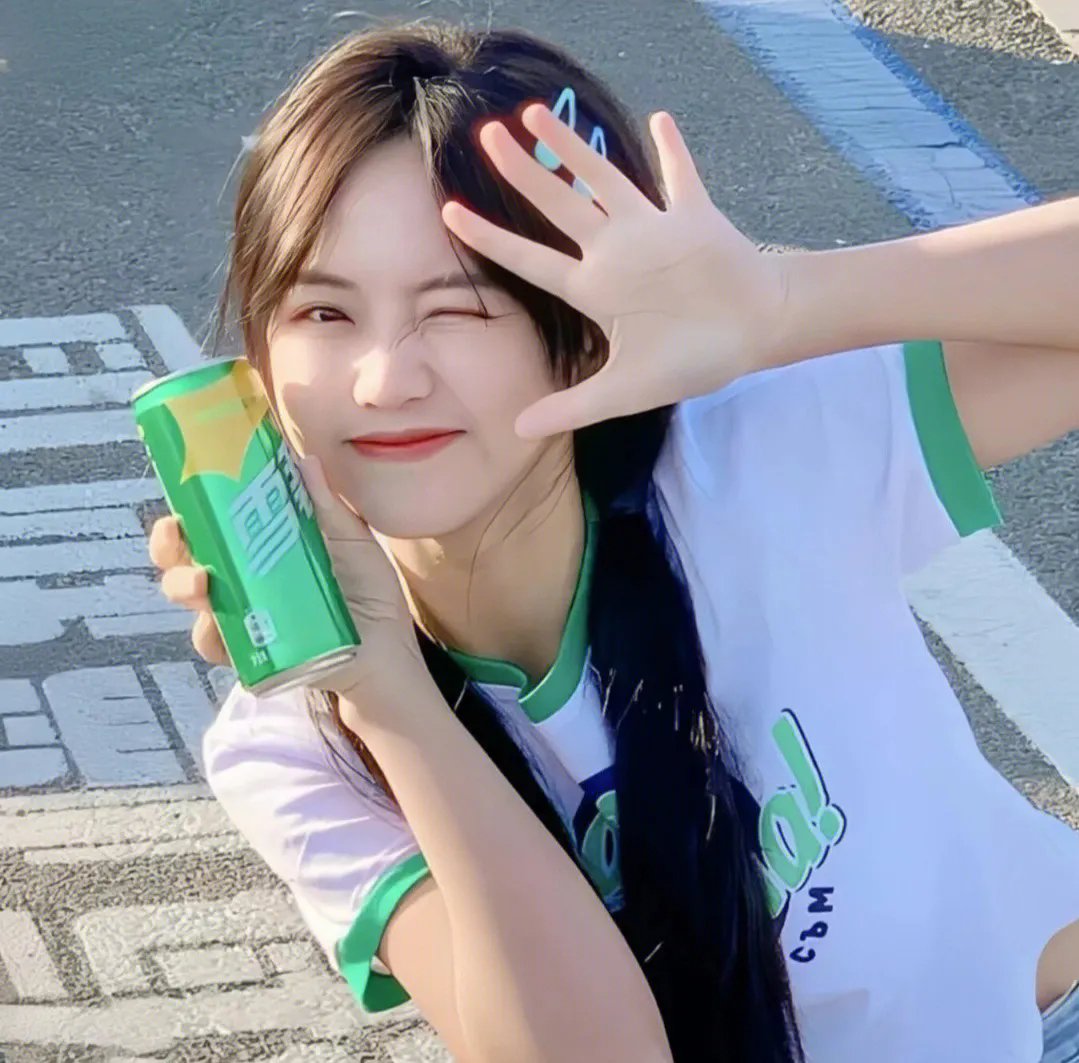 偷情网站泄密事件：性、谎言与丑闻